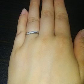 【銀座ダイヤモンドシライシの口コミ】 色々なお店で、様々な指輪を試着してみましたが、一番自分の指にあってい…