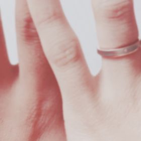 【PePe(ペペ)】の口コミ お店の中にあった数種類の指輪で気になるものをいくつかはめてみたけど、旦...