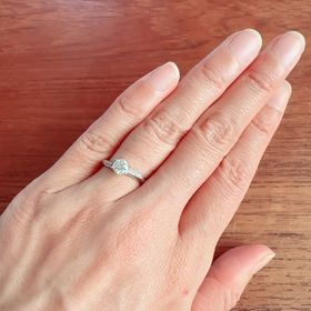 【宝寿堂(ほうじゅどう)の口コミ】 まっすぐなデザインだと指にフィットせずに、着け心地が悪く感じたのです…