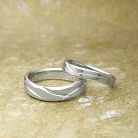 【入倉康ジュエリー工房の口コミ】 元のデザインを活かしつつ、自分たちの好みのデザインに変更できたのがよ…