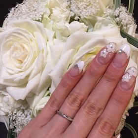 【銀座ダイヤモンドシライシの口コミ】 シンプルだけど、少しデザイン性があり、指がキレイに見える太さをポイン…