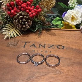 【TANZO.(鍛造指輪)の口コミ】 鍛造製法による丈夫な指輪です！
また、自分の希望であるシンプルな指輪で…