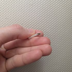 【ラザール ダイヤモンド(LAZARE DIAMOND)】の口コミ ピンクゴールドにして華やかにしました。
とにかくダイヤがきらきらと七色...