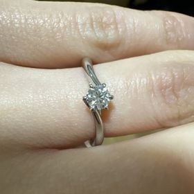 【銀座ダイヤモンドシライシの口コミ】 ダイアモンドシライシさんでは、ダイアモンドの質にとてもこだわっており…