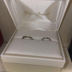 【PILOT BRIDAL(パイロットブライダル)の口コミ】 基本的なデザインはお互い揃えたかったですが、彼女側のリングにはやはり…
