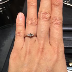 【ラザール ダイヤモンド(LAZARE DIAMOND)の口コミ】 初めてブライダルジュエリーを見に行ったお店でもあり、たくさん試着した…