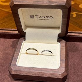 【TANZO.(鍛造指輪)の口コミ】 指輪の色も5種類くらいあり、どれも素敵で迷いました。マット加工などの加…