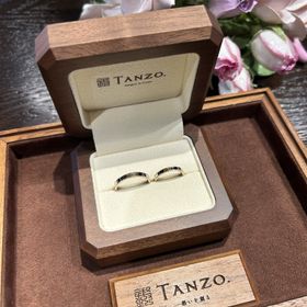 【TANZO.(鍛造指輪)】の口コミ お店のショーケースにあった指輪に一目惚れし、セミオーダーにしました。ミ...