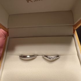 【ケイウノ ブライダル(K.UNO BRIDAL)】の口コミ 婚約指輪の着用回数を増やしたかったため、いただいた婚約指輪と重ね付けし...