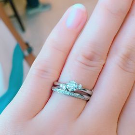 【銀座ダイヤモンドシライシの口コミ】 色々なお店を回りましたが、自分で選んだダイヤをリングに入れられ、カラ…