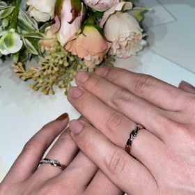 【アイプリモ(I-PRIMO)】の口コミ デザイン性が高く、細部までこだわりを感じましたが、同時に結婚指輪らしい...