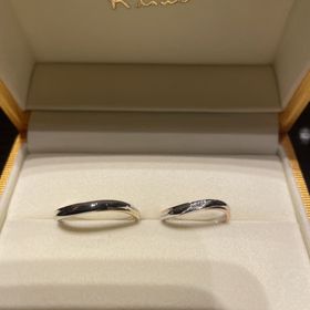 【ケイウノ ブライダル(K.UNO BRIDAL)の口コミ】 付け心地がとてもいい。シンプルながら品の感じられるデザインが多い。指…