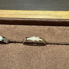 【TANZO.(鍛造指輪)の口コミ】 試着した際に感じた重厚感と、指に通したときの内側の滑らかさは他のお店…