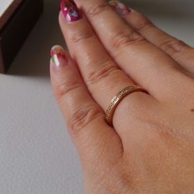 【Ponte Vecchio(ポンテヴェキオ)の口コミ】 ピンクゴールドであることが第一条件でした。ダイヤがハーフエタニティの…