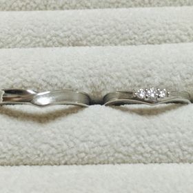 【JEWELRY  KAMATA(ジュエリーかまた)の口コミ】 既成リングでシンプルで気に入ったデザインを見つけた。女性のほうをもう…