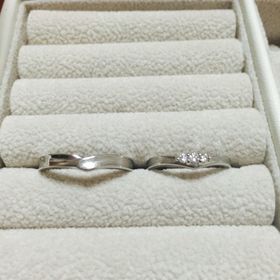 【JEWELRY  KAMATA(ジュエリーかまた)の口コミ】 メンズのリングはシンプルさを重視して選びました。
そのなかでも逆甲のデ…