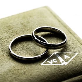 【ヴァン クリーフ＆アーペル(Van Cleef & Arpels)】の口コミ デザインはとてもシンプルで、服装やシーンを選ばずにつけられるところが気...