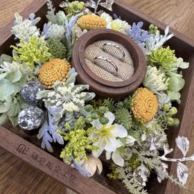 【鎌倉彫金工房の口コミ】 定番のプラチナで太さや仕上がり等も自分好みに選べて、サンプルも用意さ…