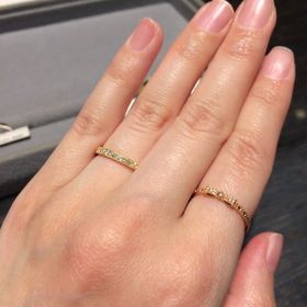 【ケイウノ ブライダル(K.UNO BRIDAL)の口コミ】 ミル打ちのデザインで探していて、こちらのデザインを紹介してもらいまし…