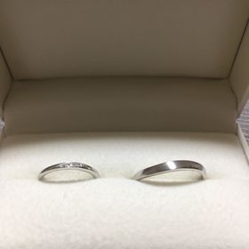 【RosettE(ロゼット)の口コミ】 デザインの良さです。
いくつか指輪をつけさせて頂く中で一番しっくりきた…