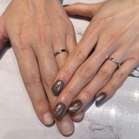 【nocur(ノクル)の口コミ】 ピンクゴールドが女性らしくとても可愛いです。男性の指輪も、シンプルな…