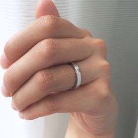 【ハリー・ウィンストン(Harry Winston)の口コミ】 雑誌のマリッジリング特集で掲載されており、一目惚れでした。プラチナの…