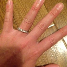 【Justin Davis Bridal(ジャスティンデイビスブライダル)の口コミ】 クラウンが印象的ですが、ごてごてしておらず女性らしい所が気に入ってい…