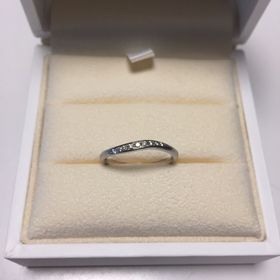 【TASAKI(タサキ)の口コミ】 普段指輪をつけない生活をしていたので、飽きずにシンプルでかつ付け心地…