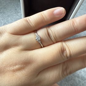 【TOWA(永遠)の口コミ】 デザイン:とてもシンプルだが、可愛さもあり、重ね付けをしても綺麗に強調…