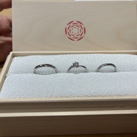 【出雲結(いずもゆい)の口コミ】 指輪のコンセプトに惹かれて、購入を決めました。
結婚指輪については婚約…