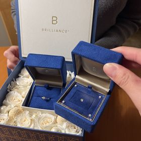 【BRILLIANCE+(ブリリアンスプラス)】の口コミ 「ミュゼット」は、センターダイヤモンドの両脇に一石ずつメレダイヤが添え...