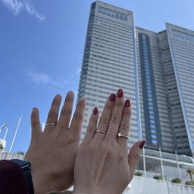 【アイプリモ(I-PRIMO)の口コミ】 デザインがシンプルで普段からずっと使える素敵な指輪です。V字で指が大変…