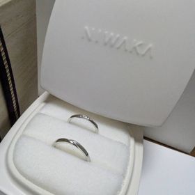 【俄(にわか)の口コミ】 普段使いしやすい、それでいて控えめな輝きとデザインに惹かれて購入しま…