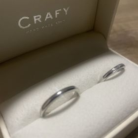 【CRAFY(クラフィ)の口コミ】 自分たちで手作りしたのが1番のポイントです。指輪自体はシンプルながら自…