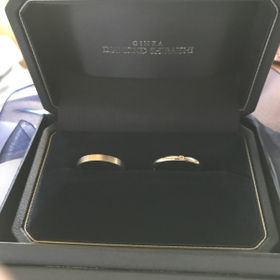 【銀座ダイヤモンドシライシの口コミ】 ①シンプルなデザインながらも洗練されている。
②デザインを数十種類のなか…