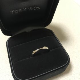 【ティファニー(Tiffany & Co.)の口コミ】 結婚指輪はティファニーと決めていました。また、ずっとつけていたかった…