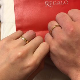 【REGALO(レガロ)の口コミ】 結婚指輪っぽくなく、他の人とは被らない、太めでオシャレなデザインがい…