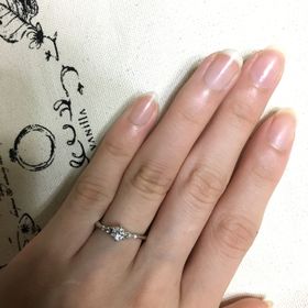 【Disney FANTASIA(ディズニーファンタジア)】の口コミ 私は先に結婚指輪を買っていたので、迷わず同じファンタジアのこちらを選び...