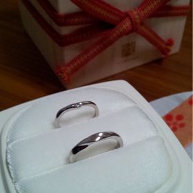 【俄(にわか)の口コミ】 何店舗かまわって、デザインを検討しました。派手過ぎず、硬過ぎず、あり…