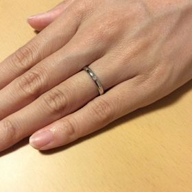 【銀座ダイヤモンドシライシの口コミ】 シンプルだが、デザインを好みで選択できたこと。さらに、思い描いていた…