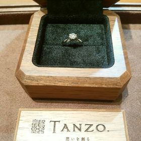 【TANZO.(鍛造指輪)の口コミ】 店員さんの印象と職人さんの技術。

店員さんの印象について
わからないこ…