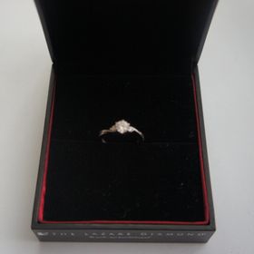 【ラザール ダイヤモンド(LAZARE DIAMOND)の口コミ】 銀座で婚約指輪、結婚指輪を探しにいくつかのブランドを見て周りました。…