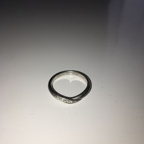 【STAR JEWELRY(スタージュエリー)の口コミ】 指輪の形もすごく綺麗だし、少しでいいのでダイヤの指輪が欲しかったので…