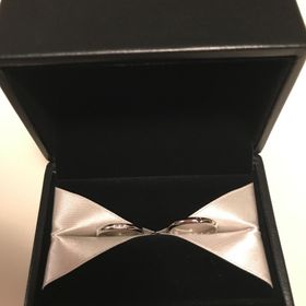 【エクセルコダイヤモンド(EXELCO DIAMOND)の口コミ】 私達が欲しいデザインの見本がなくて
ダイヤの留め方や指輪のデザインを
2…