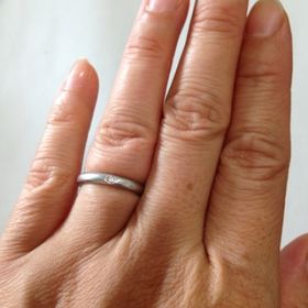 【ティファニー(Tiffany & Co.)の口コミ】 一粒ダイヤでがアクセントになり、普段使いにはピッタリです。丸みを帯び…