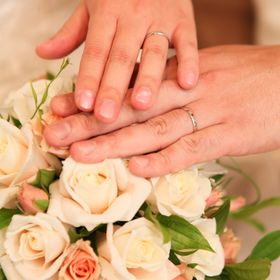 【ギンザタナカブライダル(GINZA TANAKA BRIDAL)の口コミ】 二人とも手先を使う仕事だったのでとにかく丈夫なものと、毎日みるのでシ…