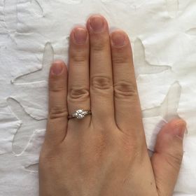 【グラフ(GRAFF)の口コミ】 ・様々なダイヤモンドをみた結果、グラフの石が一番美しかったから。
・サ…