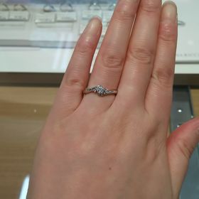 【ESTELLE(エステール)】の口コミ 看板で見て以前から可愛いと思っていました。スコープで見ると桜の花びらが...