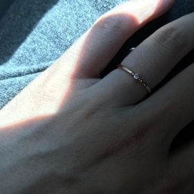 【4℃ BRIDAL(ヨンドシーブライダル)の口コミ】 仕事で営業をしているため、シンプルなものを探していました。結婚指輪に…