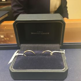 【銀座ダイヤモンドシライシの口コミ】 キラキラしている指輪を探していたところ、店員さんの指輪に目が行き、そ…